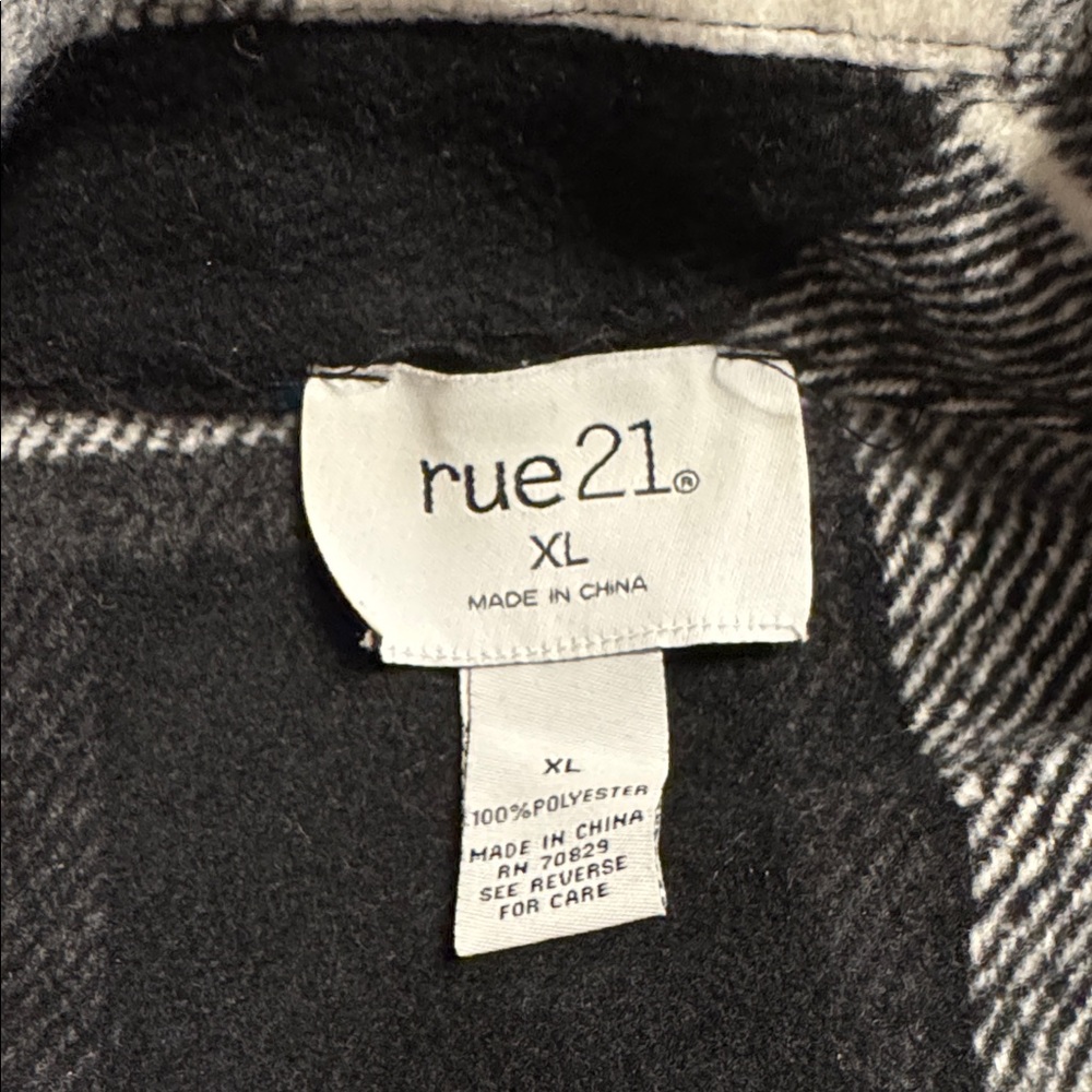 Rue21 Monochrome Plaid Outerwear - Picture 5 of 5